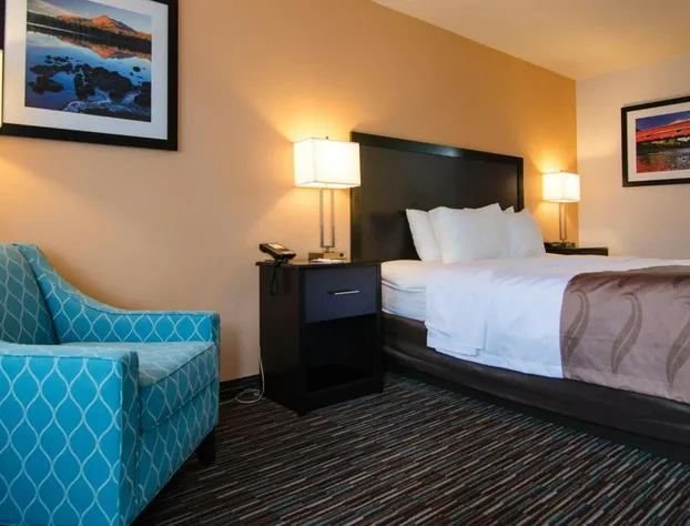 Cottage Grove Inn hotel detail image 1