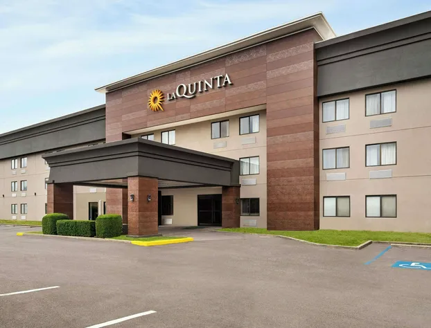 La Quinta Inn by Wyndham Birmingham - Inverness hotel detail image 1