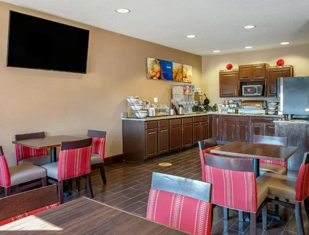 Comfort Inn Shelbyville North hotel detail image 2