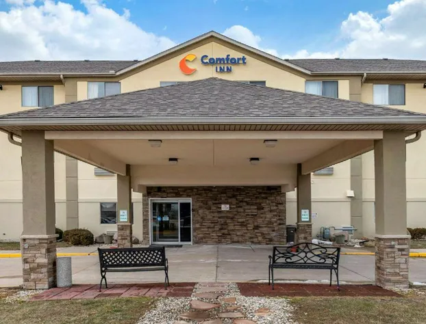 Comfort Inn Shelbyville North hotel detail image 1