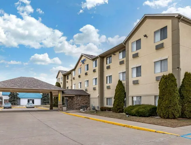 Comfort Inn Shelbyville North hotel detail image 2