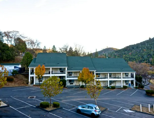 Quality Inn Yosemite Valley Gateway hotel detail image 2