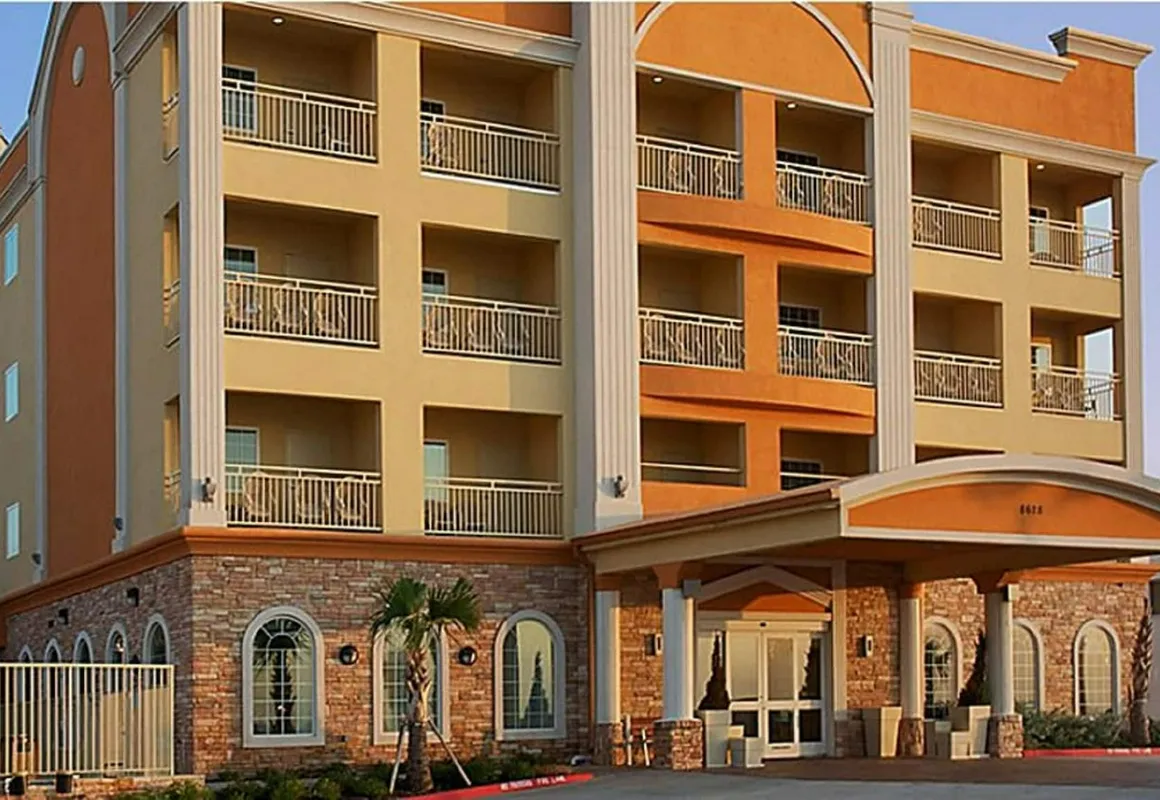 Holiday Inn Express & Suites Galveston West-Seawall hotel hero