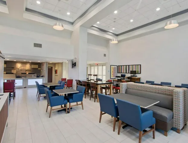 Holiday Inn Express Hotel & Suites Orlando - Apopka by IHG hotel detail image 3