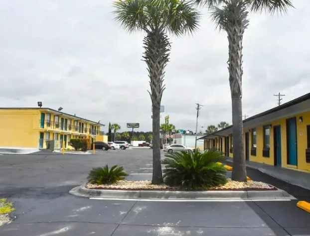 Americas Best Value Inn St. George, SC hotel detail image 1