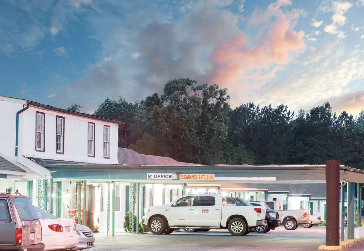 Knights Inn Emporia hotel hero