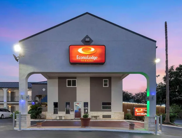 Econo Lodge Inn & Suites Near Lackland AFB hotel detail image 3