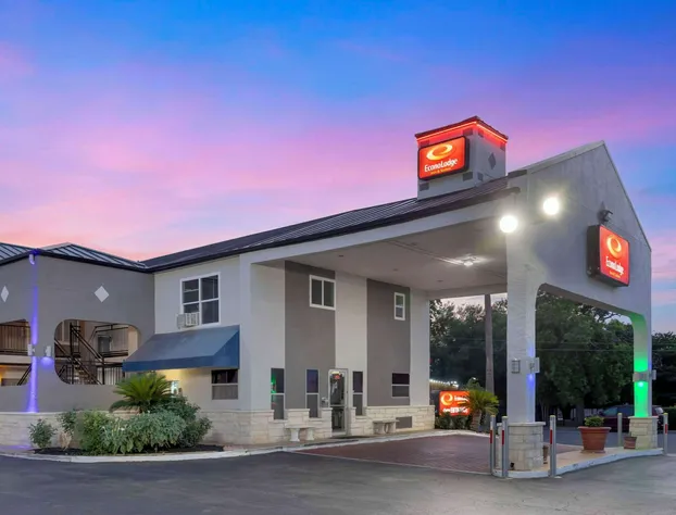 Econo Lodge Inn & Suites Near Lackland AFB hotel detail image 1