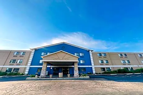 AmericInn by Wyndham Glendale/Milwaukee hotel detail image 1