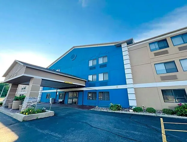 AmericInn by Wyndham Glendale/Milwaukee hotel detail image 3