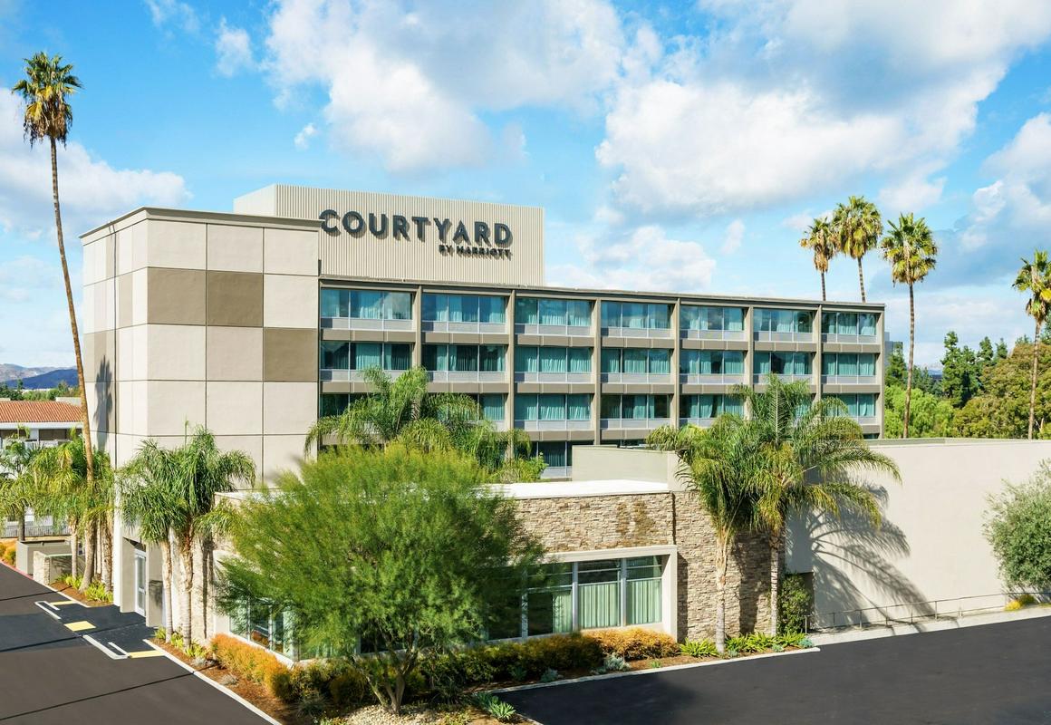 Courtyard by Marriott Los Angeles Woodland Hills hotel hero
