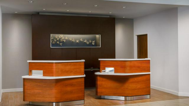 Courtyard by Marriott Los Angeles Woodland Hills hotel detail image 3