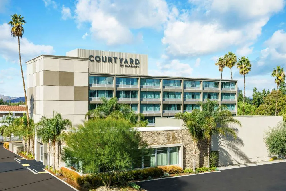 Courtyard by Marriott Los Angeles Woodland Hills hotel hero