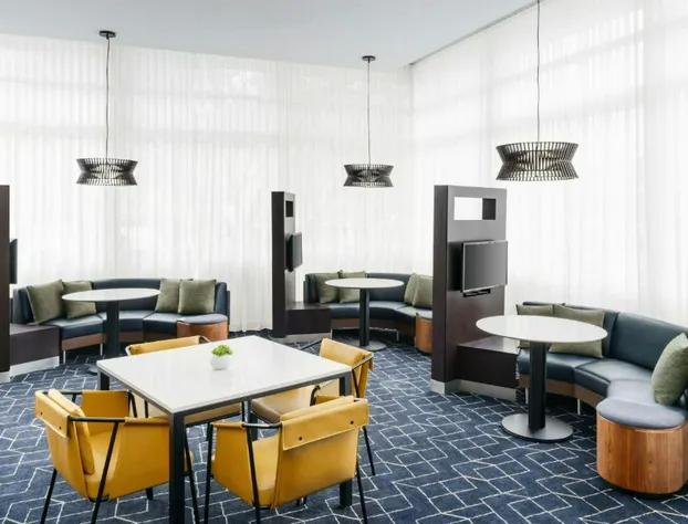 Courtyard by Marriott Los Angeles Woodland Hills hotel detail image 4