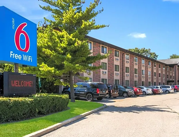 Motel 6 Prospect Heights, IL hotel detail image 1