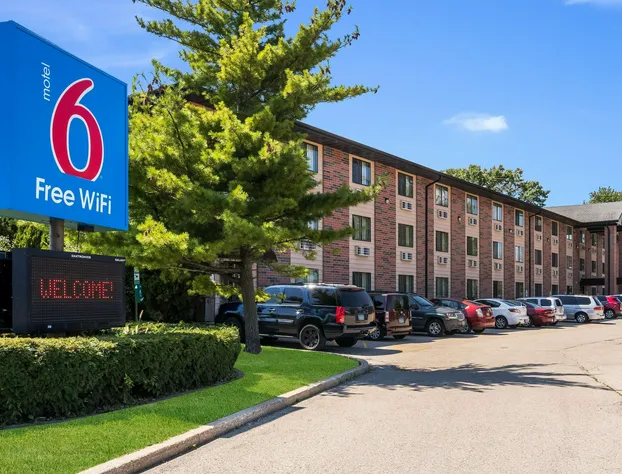 Motel 6 Prospect Heights, IL hotel detail image 1