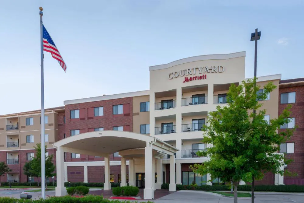 Courtyard by Marriott Dallas Arlington South hotel hero