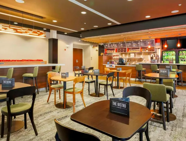 Courtyard by Marriott Dallas Arlington South hotel detail image 3