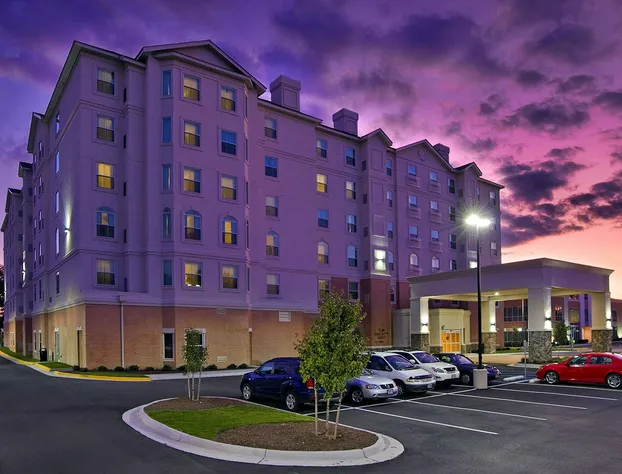 Homewood Suites by Hilton Virginia Beach/Norfolk Airport hotel detail image 1