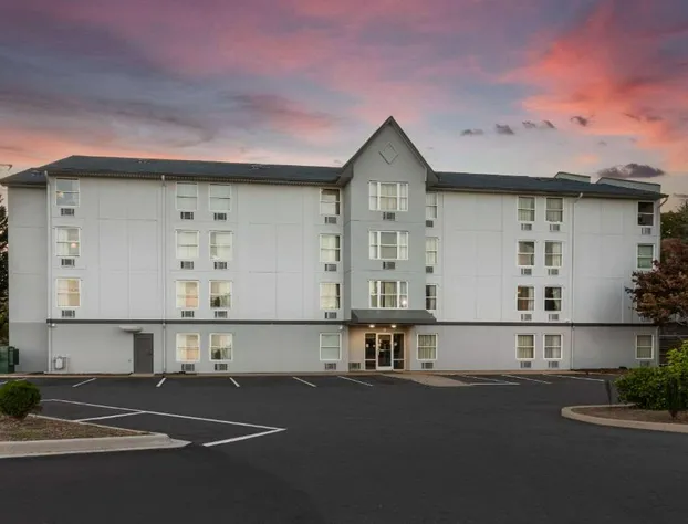 Rodeway Inn & Suites near Outlet Mall - Asheville hotel detail image 1