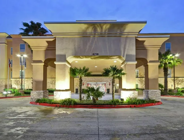 Hampton Inn & Suites San Antonio/Northeast I-35 hotel detail image 2