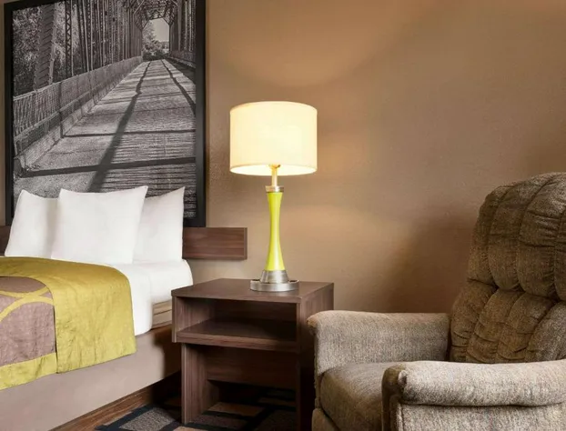 Super 8 by Wyndham Akron S/Green/Uniontown OH hotel detail image 4