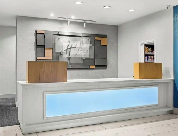 Holiday Inn Express and Suites Savannah - Midtown by IHG hotel detail image 3