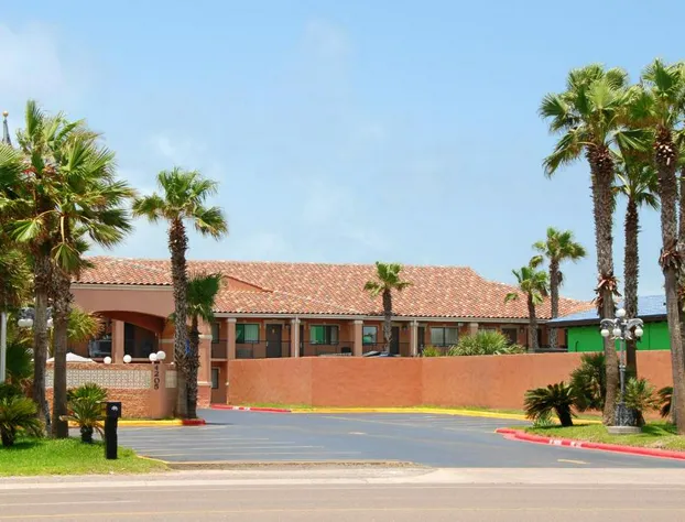 Super 8 by Wyndham South Padre Island hotel detail image 1