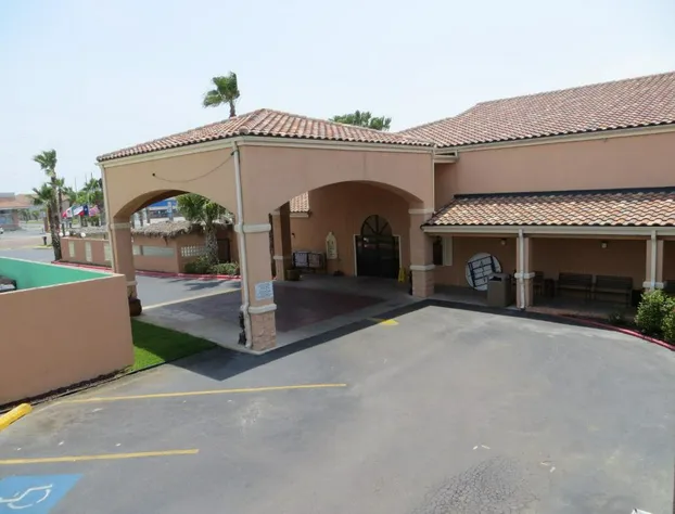 Super 8 by Wyndham South Padre Island hotel detail image 3