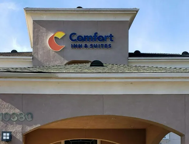 Comfort Inn & Suites Galt - Lodi North hotel detail image 2