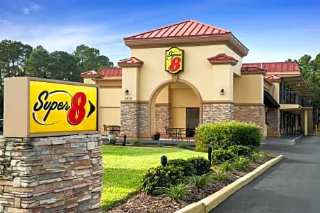 Super 8 by Wyndham Ormond Beach hotel detail image 1