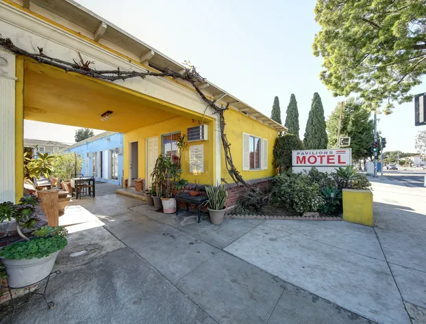 Pavilions Motel hotel detail image 4