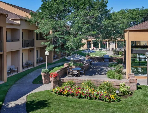 Courtyard by Marriott Detroit Dearborn hotel detail image 1