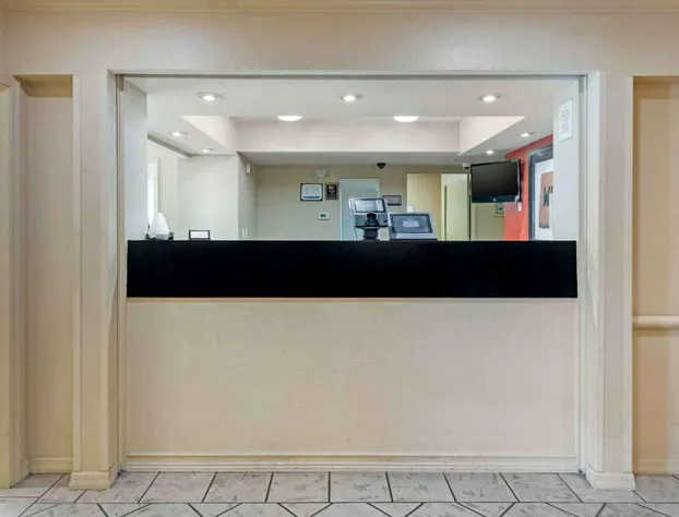 Extended Stay America Select Suites Orlando Southpark hotel detail image 3