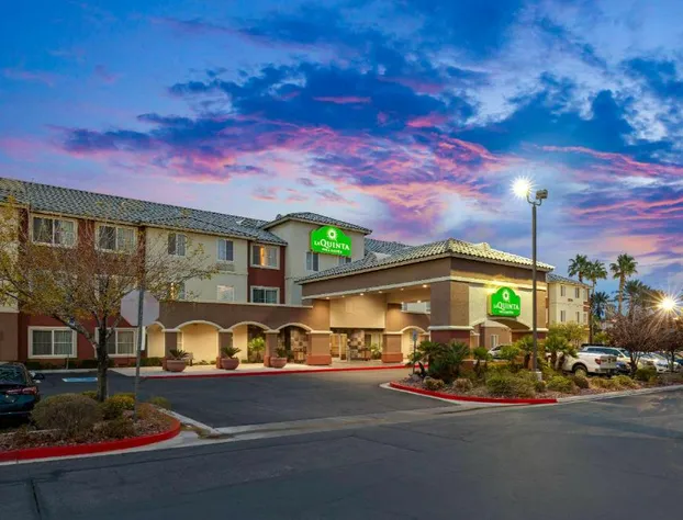 La Quinta Inn & Suites by Wyndham Las Vegas Red Rock hotel detail image 1