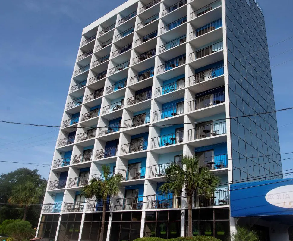 Aqua Beach Inn hotel hero