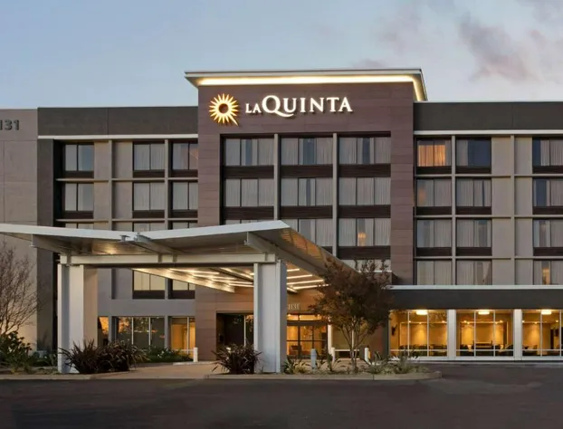 La Quinta Inn & Suites by Wyndham Rancho Cordova Sacramento hotel detail image 1
