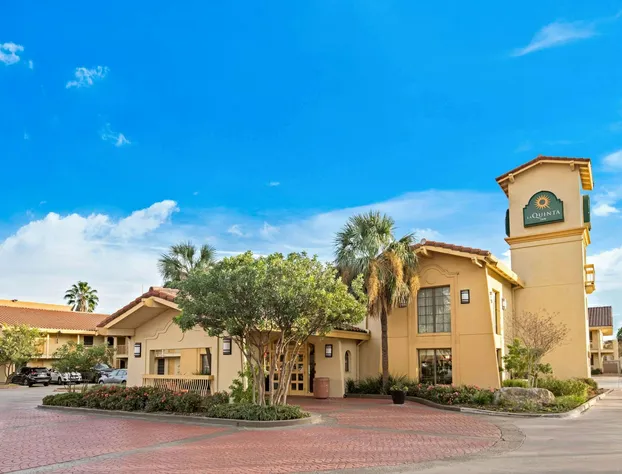 La Quinta Inn by Wyndham San Antonio Market Square hotel detail image 1