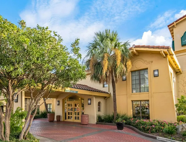 La Quinta Inn by Wyndham San Antonio Market Square hotel detail image 2