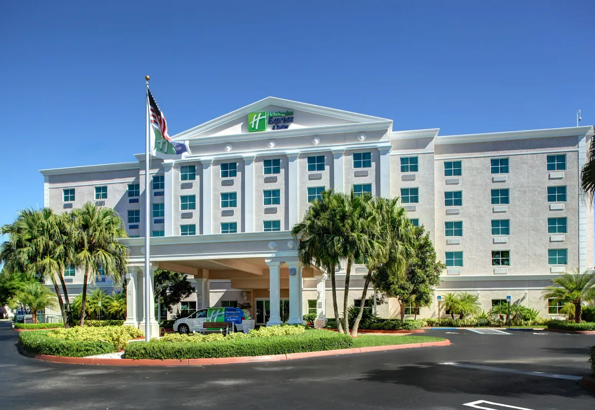 Holiday Inn Express & Suites Kendall by IHG hotel hero