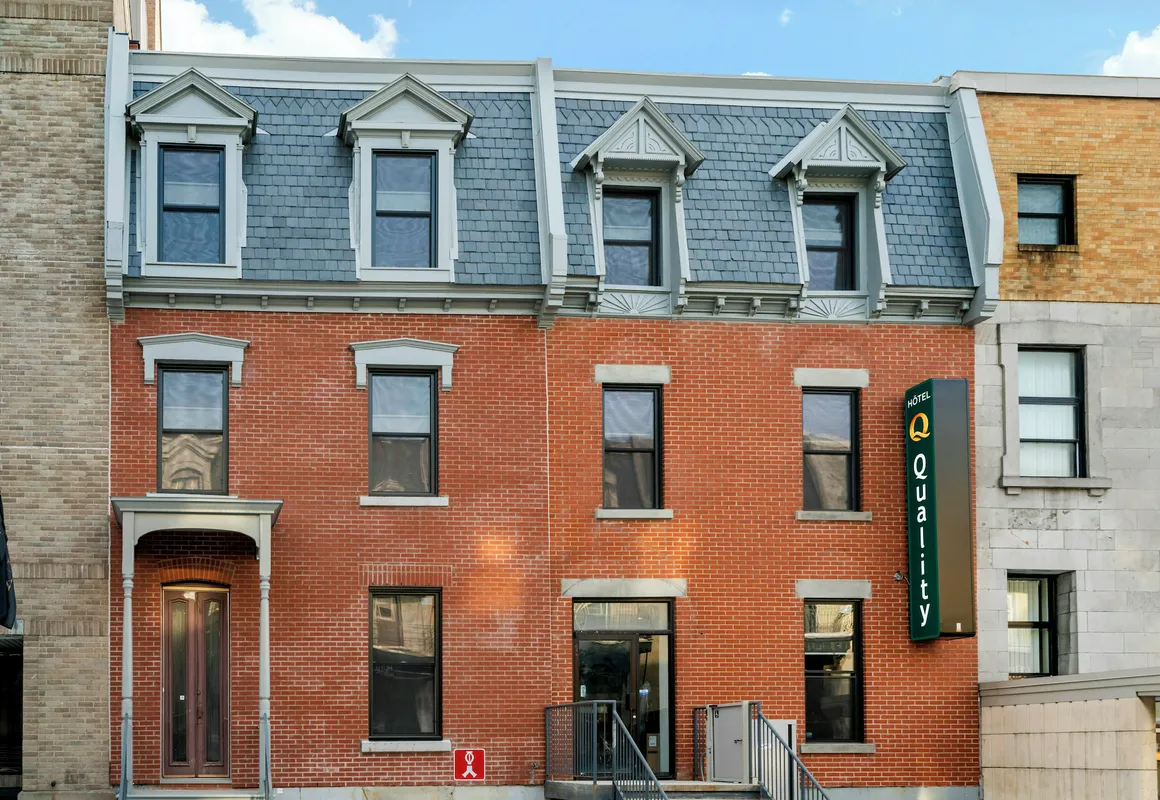 Quality Inn Centre-Ville hotel hero