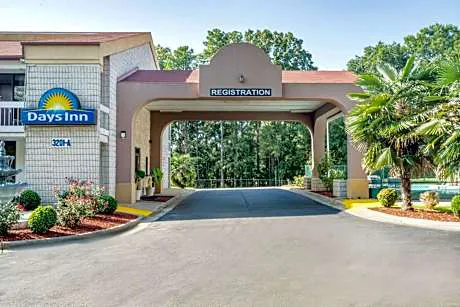 Days Inn by Wyndham Raleigh Midtown hotel detail image 1