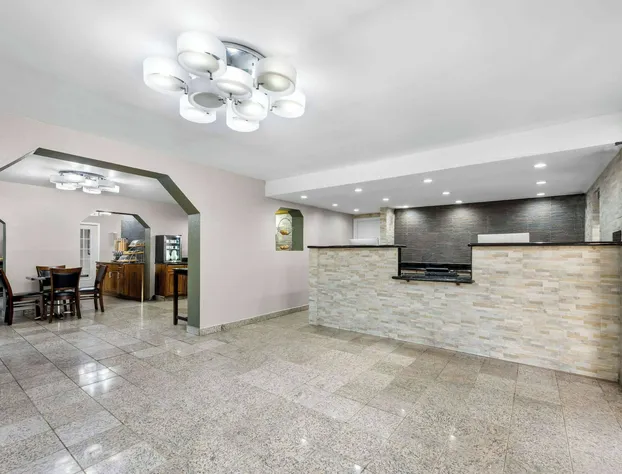 Days Inn by Wyndham Raleigh Midtown hotel detail image 1