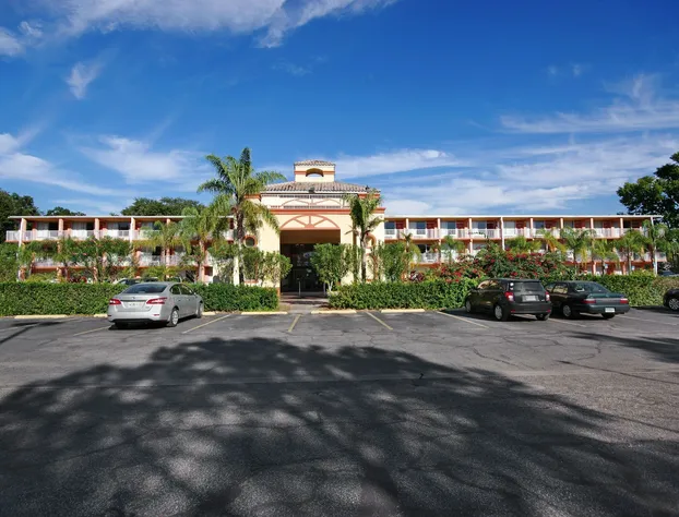 Howard Johnson by Wyndham Tropical Palms Kissimmee hotel detail image 1