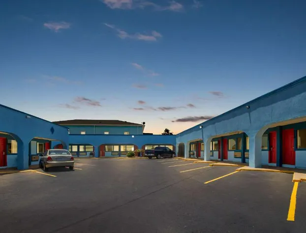 Econo Lodge Galveston Seawall hotel detail image 3