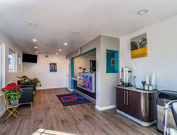 Motel 6 Fountain Valley, CA - Huntington Beach Area hotel detail image 3