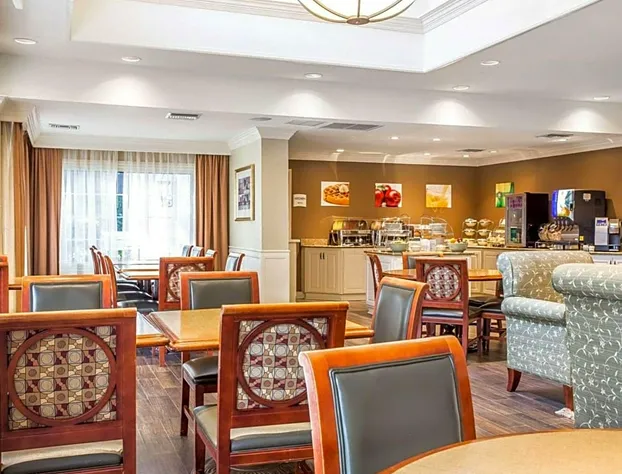 Quality Suites Atlanta Buckhead Village North hotel detail image 3