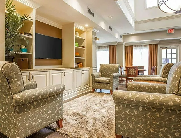 Quality Suites Atlanta Buckhead Village North hotel detail image 4