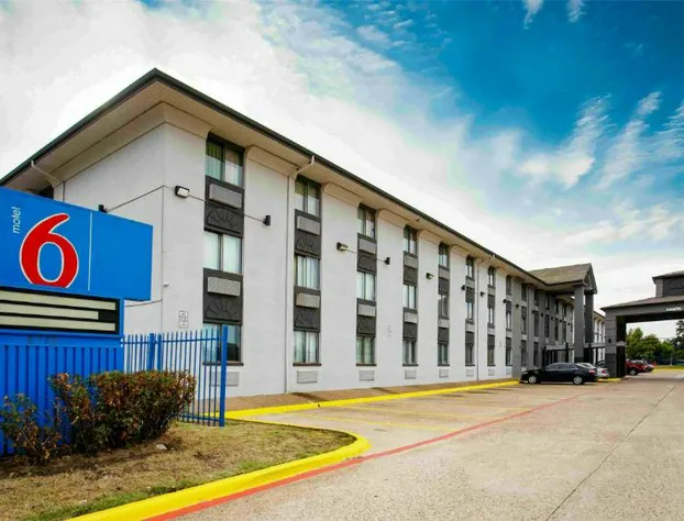 Motel 6 Dallas, TX - Fair Park hotel detail image 1