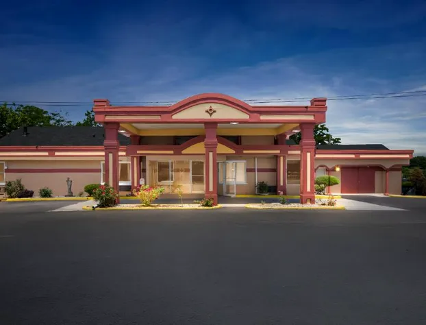 Americas Best Value Inn & Suites Williamstown hotel detail image 1
